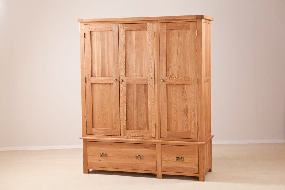 Nottingham Rustic Oak Triple Wardrobe with Drawers Oak World